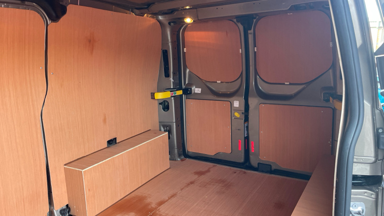 Ford Transit Custom 300 L1 Diesel Fwd 2.0 EcoBlue 105ps Low Roof Leader Van